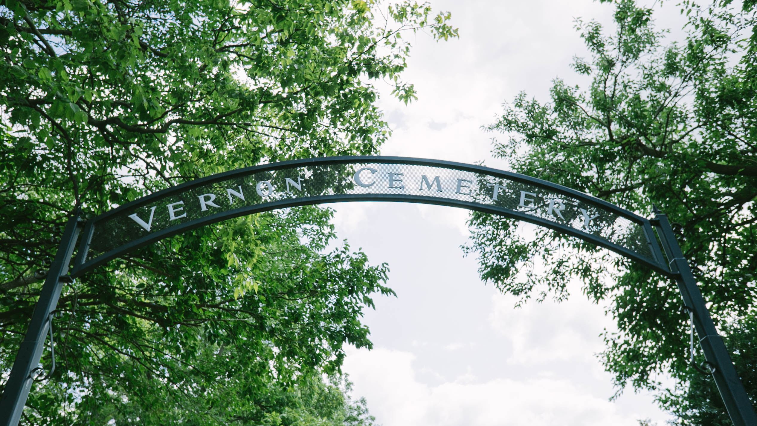 Vernon Cemetery Sign